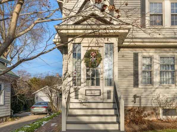 47 Chilton Rd, West Roxbury, MA 02132