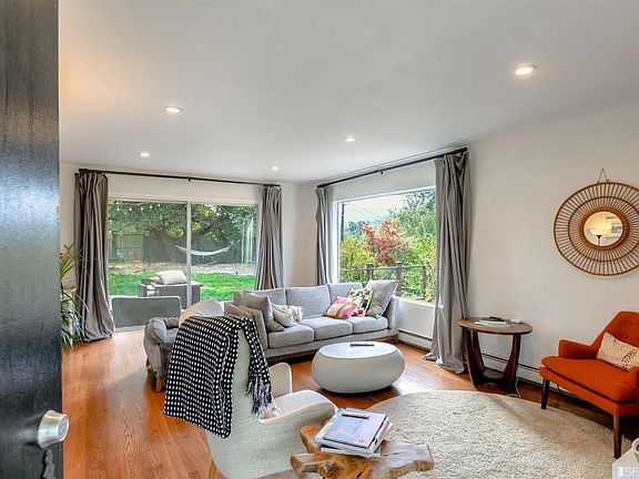 5th image of 21900 Woodbury Dr