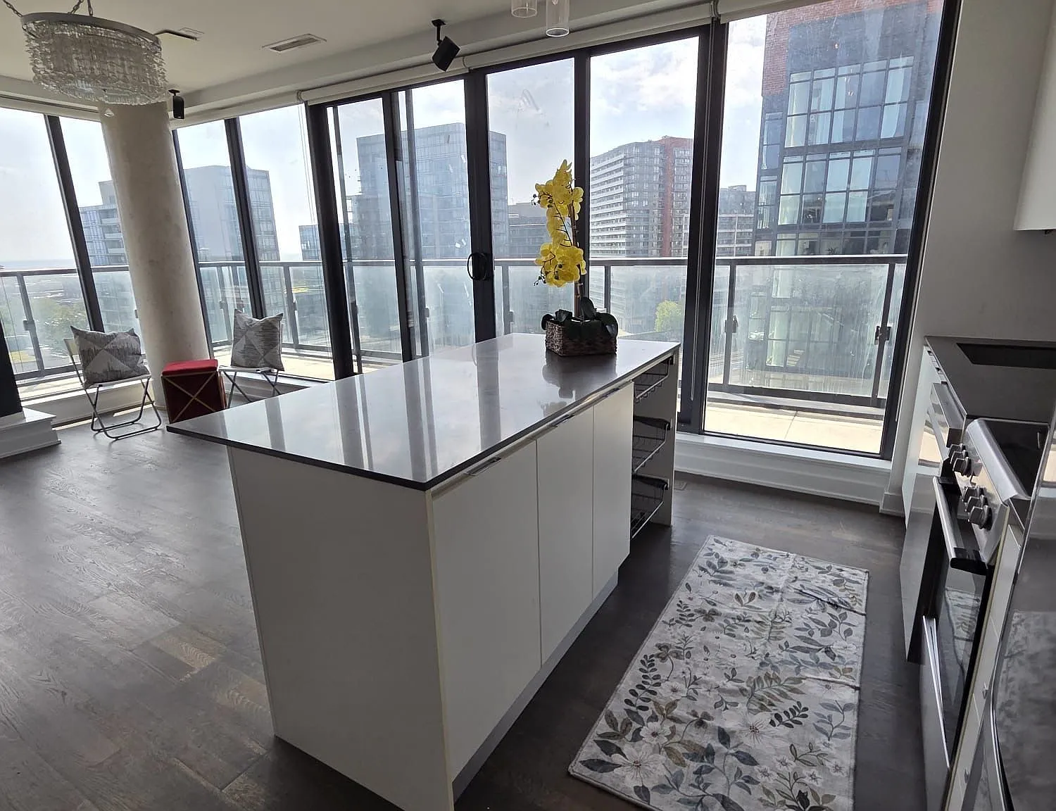 3 bed, $4,200 — Photo 3