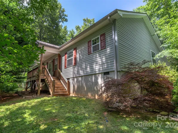 488 Anders Rd, Zirconia, NC 28790