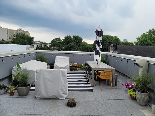 Rented by Lodger Corp | media 31