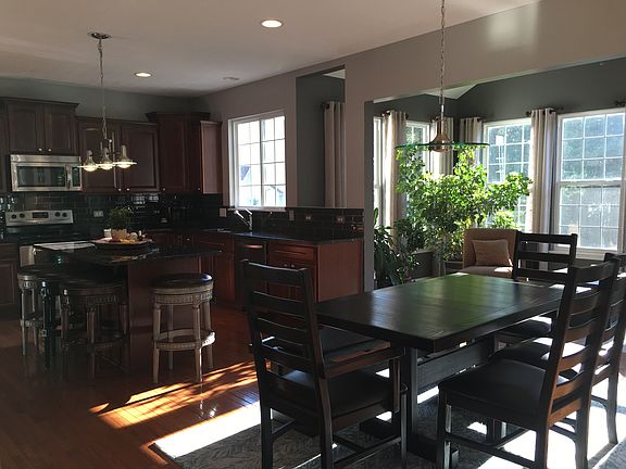 5th image of 10513 Tolland Dr
