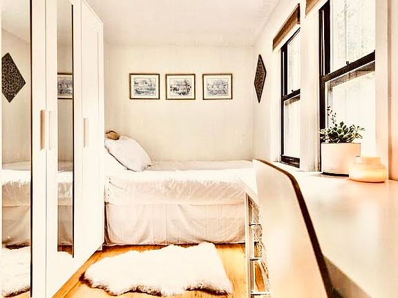 3rd image of 217 Cumberland St APT 1