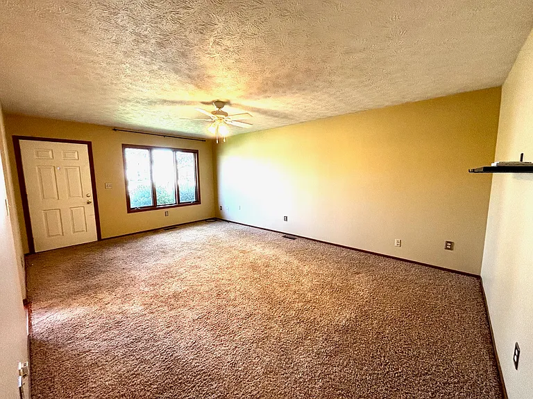 1552 Brook Park Dr — Photo 8