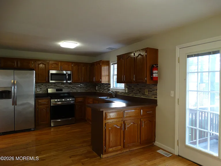 540 Davids Ct — Photo 4