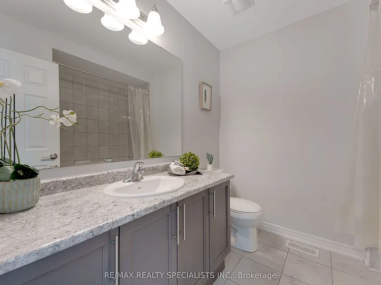 740 Linden Dr #4 — Photo 25