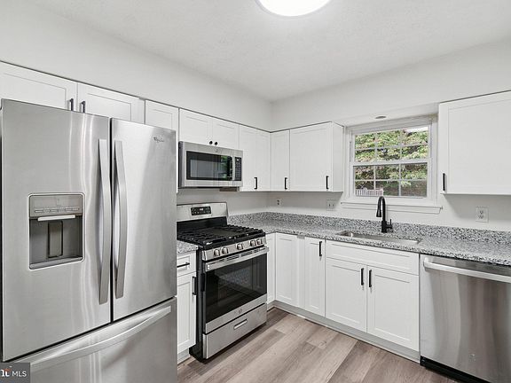 3rd image of 19513 White Saddle Dr