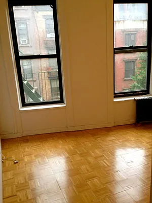 Rented by Town Residential | media 27