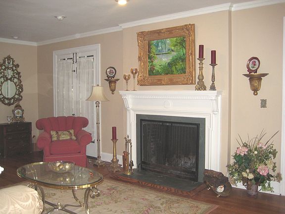 3rd image of 2215 Delamere Dr