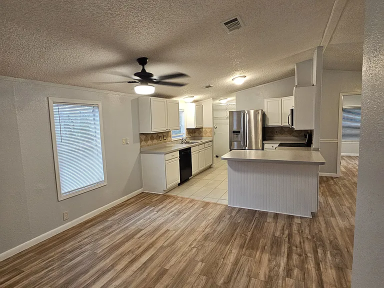 12934 Back Bay Ave — Photo 5