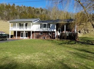 559 Cedar Creek Dr, Pounding Mill, VA 24637