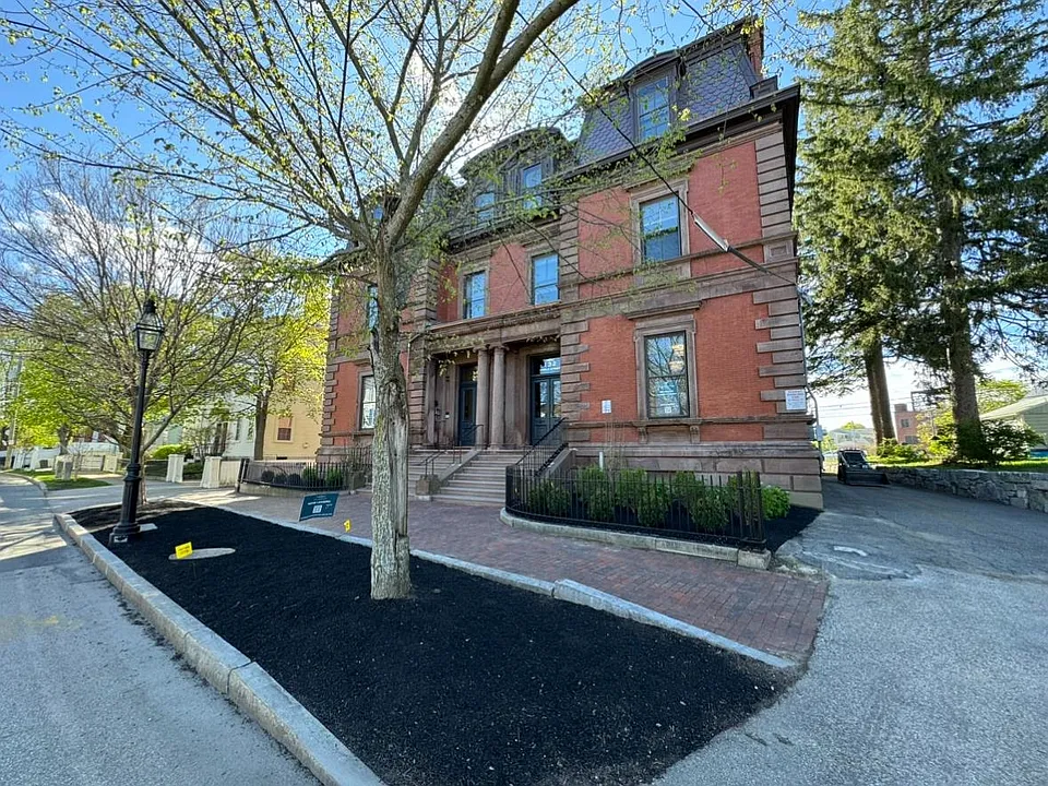 134 Middle St #9
