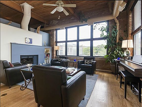 4th image of 2804 N Lakewood #202