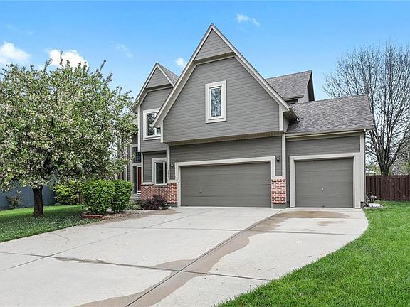 2nd image of 5417 Hilltop Dr