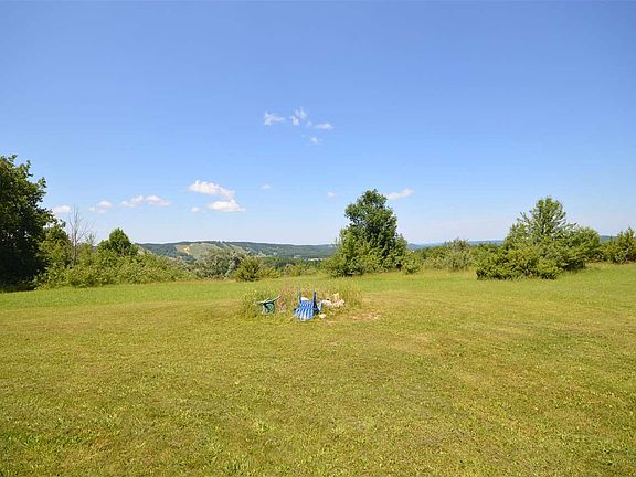 3rd image of 3875 Cherry Hill Rd