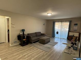 92 E Beverly Hills Ter #9204, Woodbridge, NJ 07095