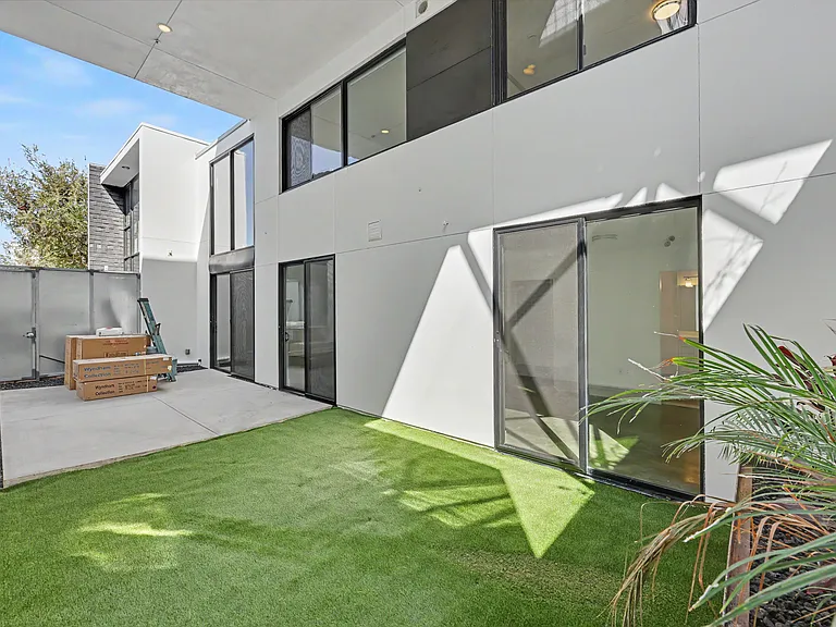 1737 Chalmers St #105E — Photo 17
