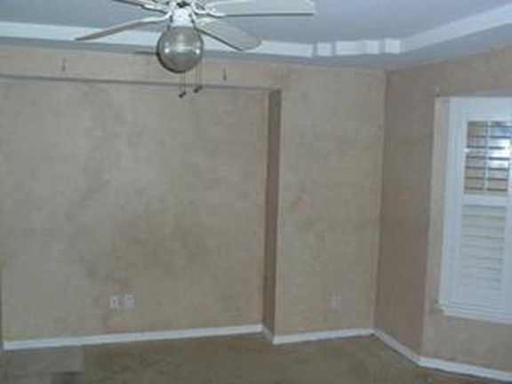 3rd image of 393 Muddy Creek Ln