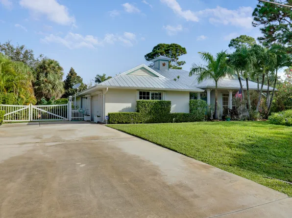 1071 SW Blue Water Way, Stuart, FL 34997