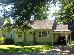 1711 11th St, Charleston, IL 61920