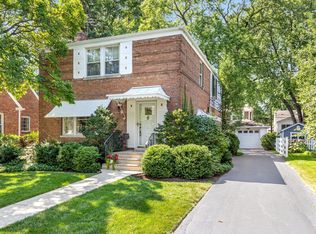 832 Homestead Rd, La Grange Park, IL 60526