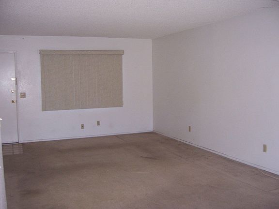 2nd image of 1480 E Marshall Blvd APT 2