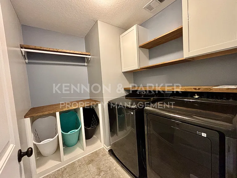 4526 Mountain Ivy Dr — Photo 16