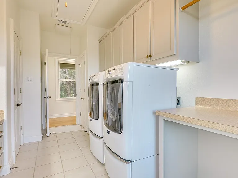 813 Moonlight Bay Dr — Photo 22