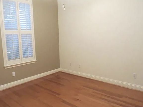 2nd image of 170 Montilla Cir