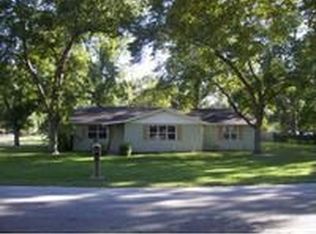 601 Kenwood Dr, Waycross, GA 31501
