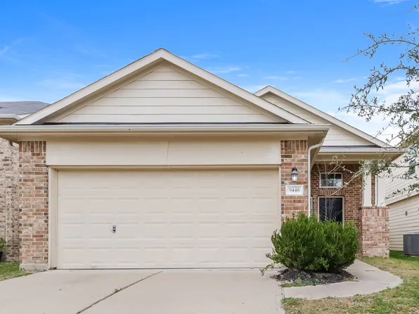 9446 Green Mills Dr, Houston, TX 77070