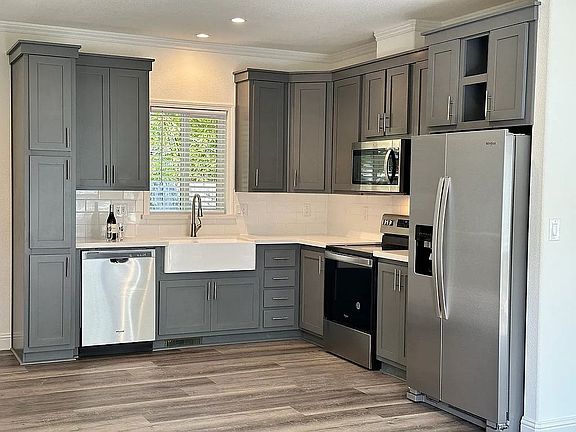 3rd image of 319A N San Pedro Rd