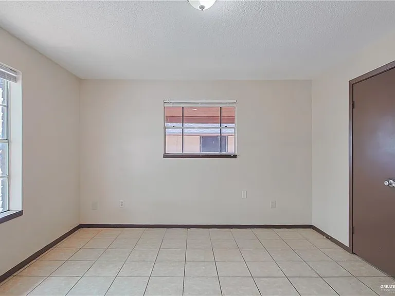1521 W Nolana Ave #D — Photo 11