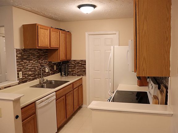 4th image of 660 Friars Ln APT 3