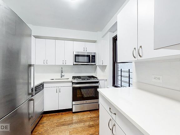 5th image of 157 E 57th St APT 9F