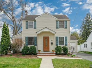 80 Grove St, Waldwick, NJ 07463