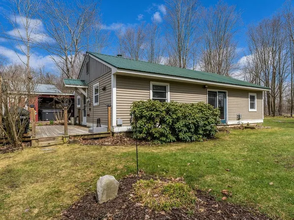 168 Place Road West, Hinesburg, VT 05461