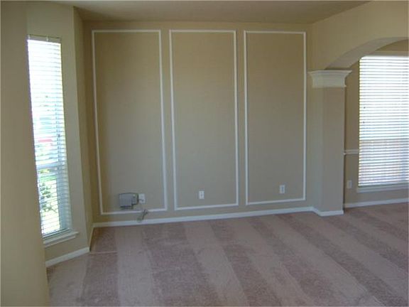 3rd image of 6607 Linwood Terrace Dr