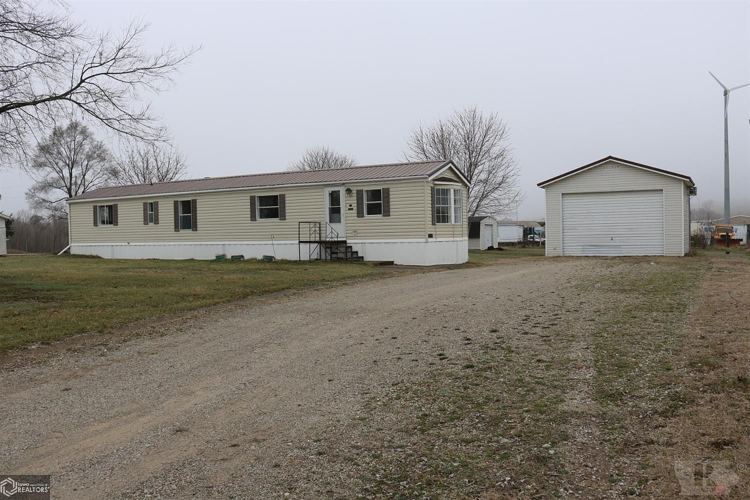 2327 263rd Ave, Fort Madison, IA 52627 | Zillow