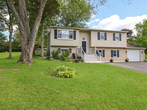 4636 Goldrush Dr, Marcellus, NY 13108