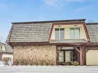 1667 Winnetka Rd, Glenview, IL 60025