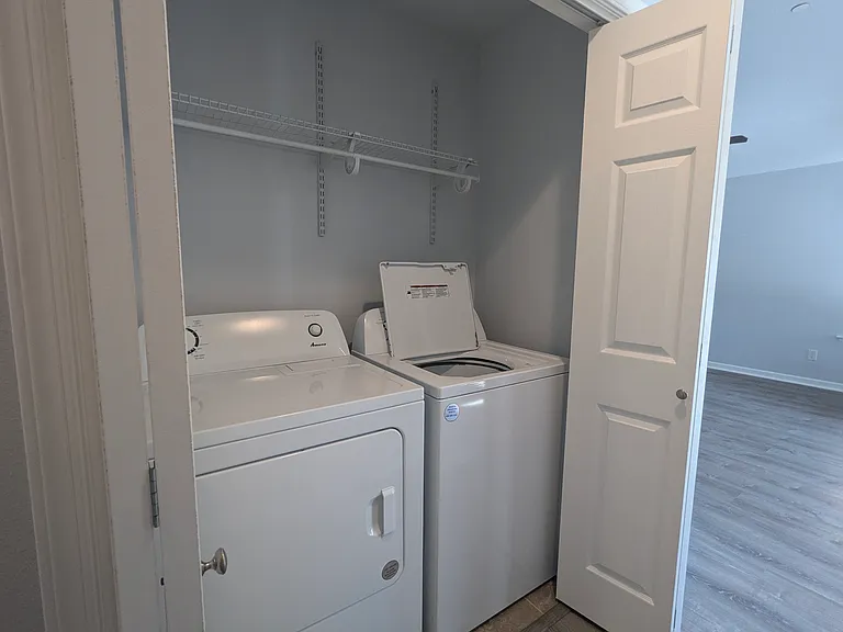 286 Santa Barbara Ave — Photo 19