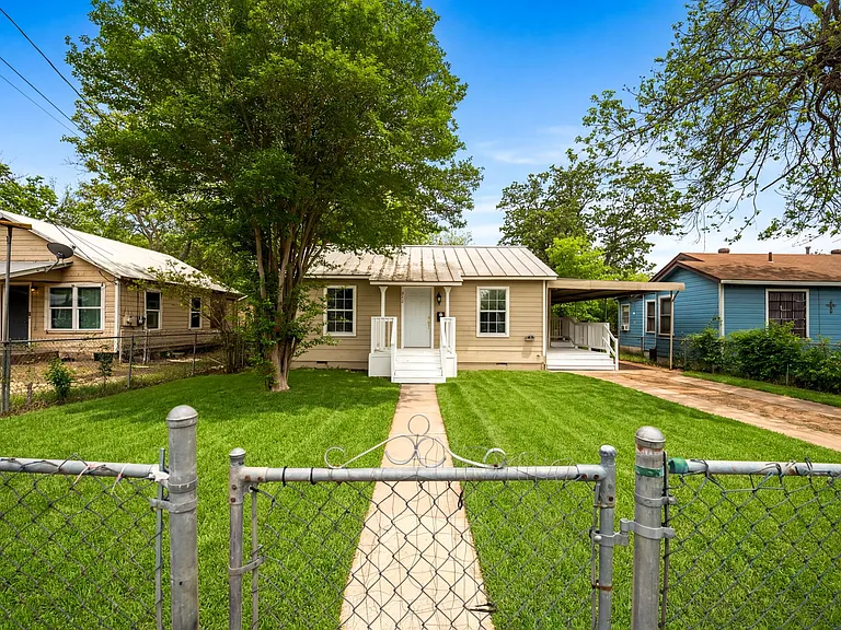 250 Koehler Ct — Photo 32