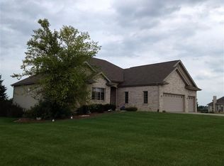 253 Fieldstone Dr, Hebron, IN 46341