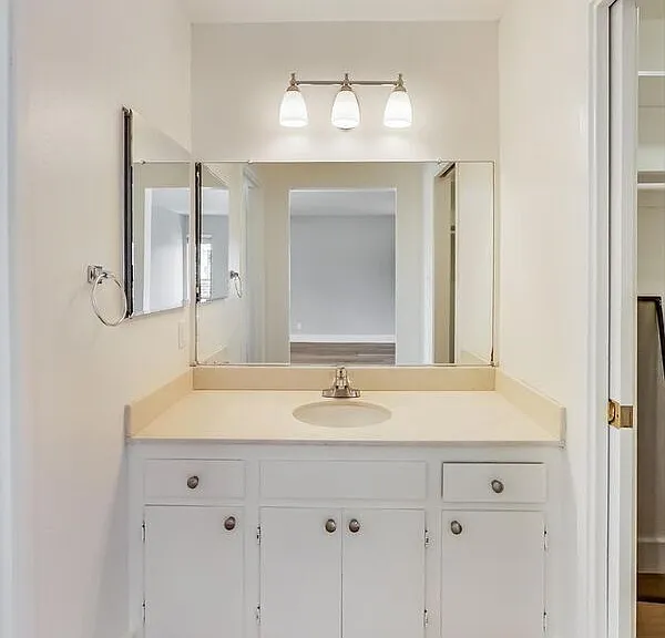 1709 Valota Rd — Photo 9