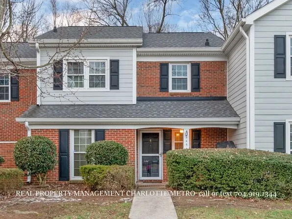 9451 Kings Falls Dr, Charlotte, NC 28210