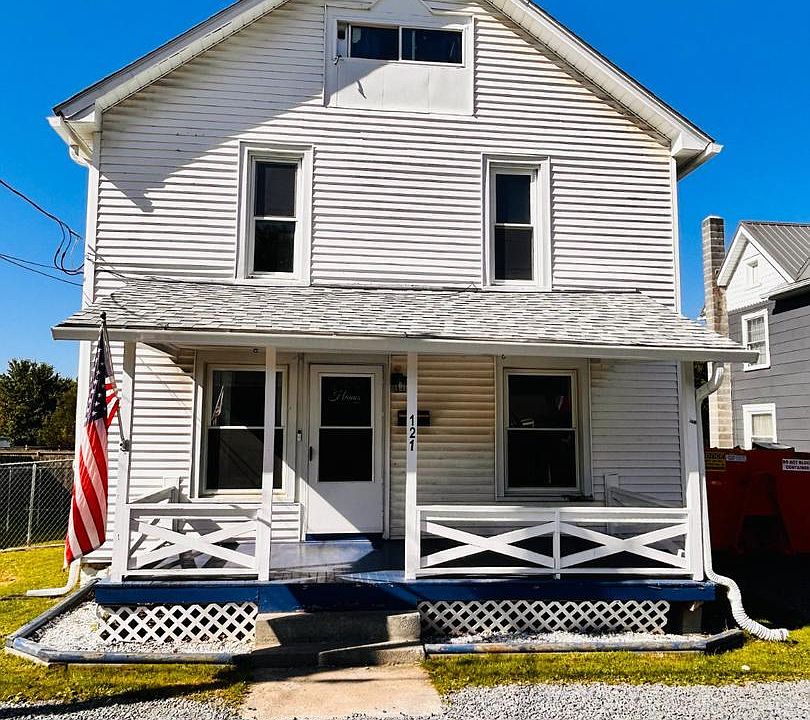 1st image of 121 Spruce St
