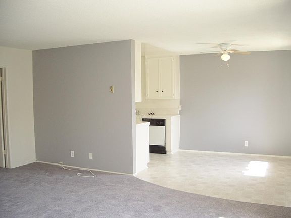 2nd image of 139 6th St APT 6