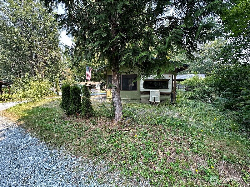 4th image of 5151 Itswood Center Trail