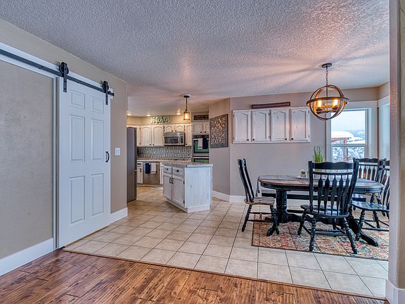 3rd image of 1204 Lance Ln